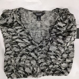 Adorable soft Stretch Simply Vera Vera Wang Pattern size Small